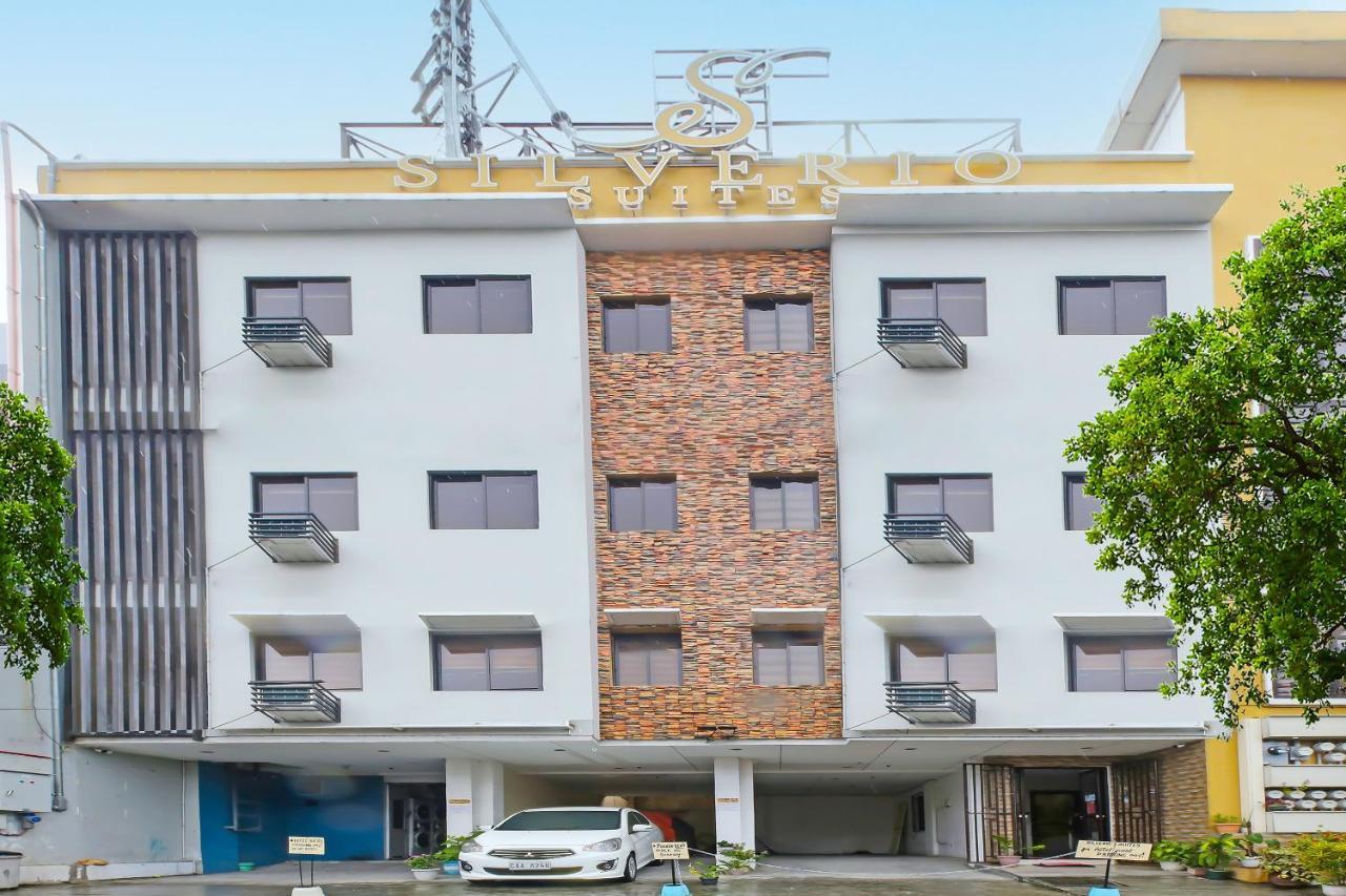 Oyo 896 Silverio Suites Manila Exteriér fotografie