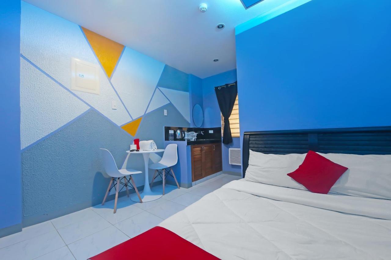 Oyo 896 Silverio Suites Manila Exteriér fotografie