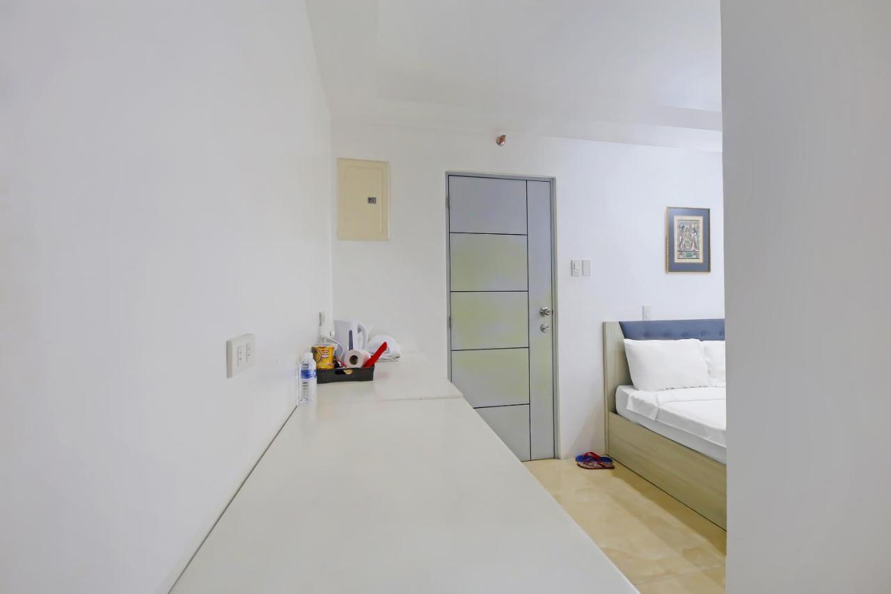 Oyo 896 Silverio Suites Manila Exteriér fotografie